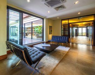 Office - 692 m²