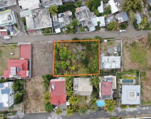 Residential land - 110 Toise(s)