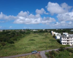 Terrain résidentiel - 9 992.26 m²
