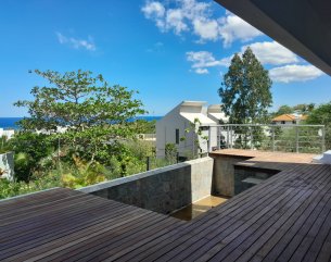 Townhouse / Duplex - 3 Bedrooms - 292 m²