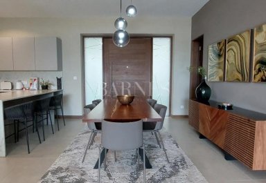 Apartment - 3 Bedrooms - 199 m²