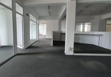 Bâtiment commercial - 1774 m²