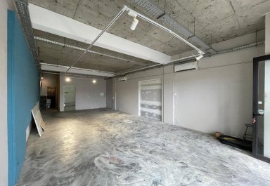 Commercial space - 75 m²