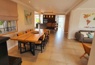 House / Villa - 4 Bedrooms - 260 m²