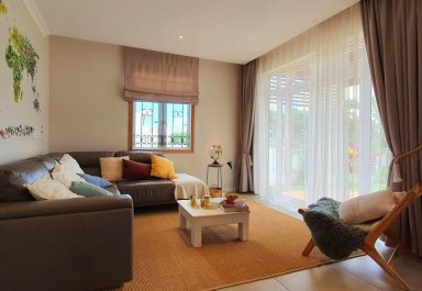 House / Villa - 4 Bedrooms - 260 m²