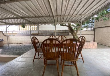 House / Villa - 4 Bedrooms - 350 m²