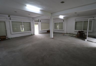 Local Commercial - 170 m²