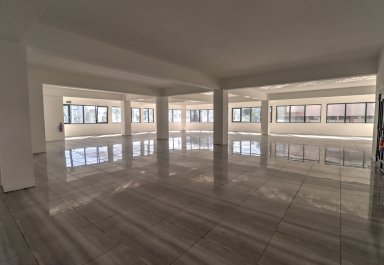 Local Commercial - 280 m²