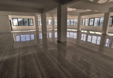 Local Commercial - 280 m²