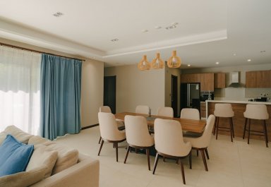 Maison/Villa - 3 chambres - 254 m²