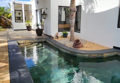 Maison/Villa - 3 chambres - 300 m²