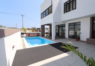 Maison/Villa - 4 chambres - 279 m²