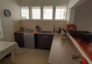 Villa - 6 Persons