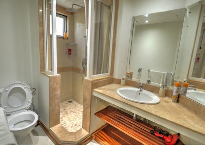Apartment - 3 Bedrooms - 180 m²