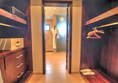 Apartment - 3 Bedrooms - 184 m²