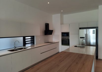 Apartment - 3 Bedrooms - 199 m²