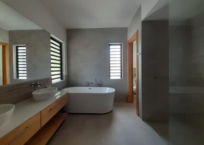 Apartment - 3 Bedrooms - 199 m²