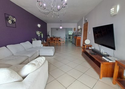 Apartment - 3 Bedrooms - 200 m²