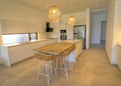 Apartment - 3 Bedrooms - 222 m²