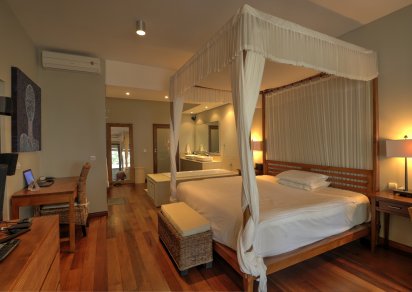Apartment - 3 Bedrooms - 223 m²