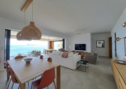 Apartment - 3 Bedrooms - 230 m²