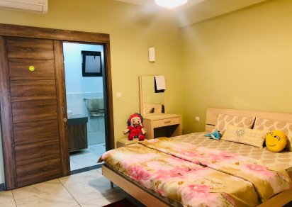 Apartment - 5 Bedrooms - 3864 ft²