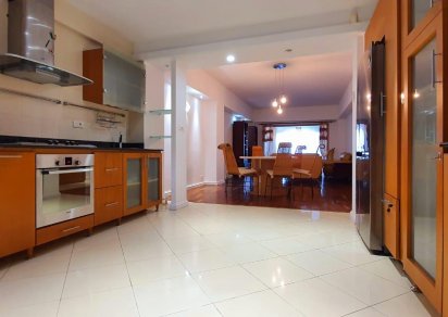 Appartement - 2 chambres - 185 m²