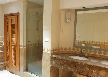 Appartement - 2 chambres - 185 m²