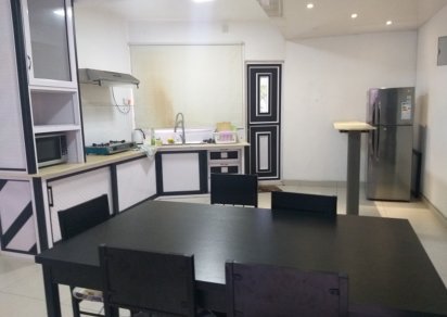Appartement - 3 chambres - 1500 p²
