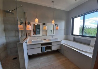 Appartement - 3 chambres - 170 m²