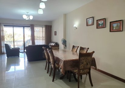 Appartement - 3 chambres - 200 m²