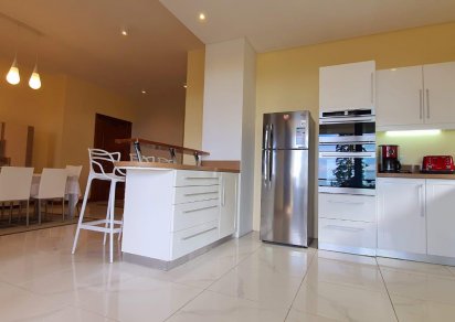 Appartement - 3 chambres - 210 m²