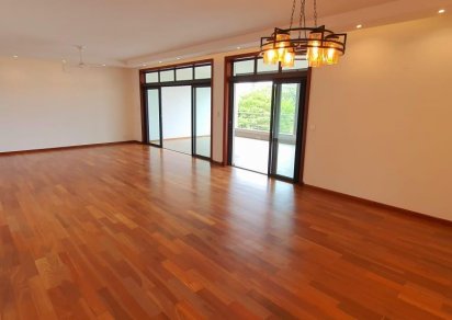 Appartement - 3 chambres - 325 m²