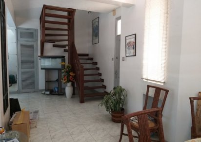 Appartement - 4 chambres - 1800 p²