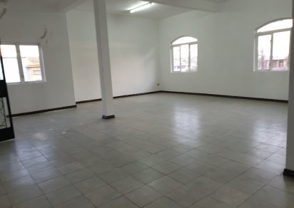 Bâtiment commercial - 120 m²