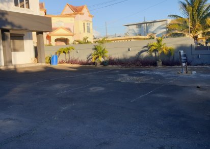 Bâtiment commercial - 120 m²
