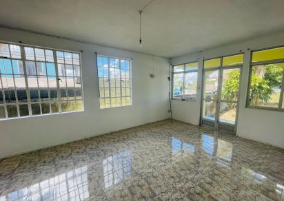 Bâtiment commercial - 139 m²