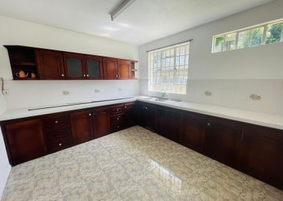 Bâtiment commercial - 139 m²