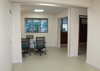 Bâtiment commercial - 1420 m²