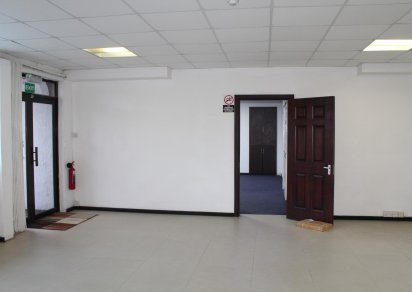 Bâtiment commercial - 1420 m²