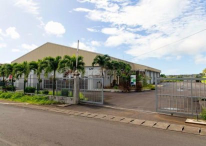 Bâtiment commercial - 1920 m²