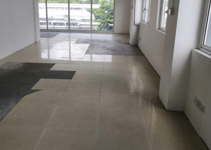 Bâtiment commercial - 22000 p²
