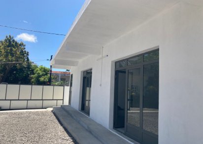 Bâtiment commercial - 232 m²