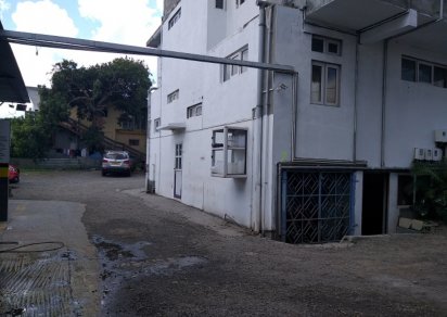 Bâtiment commercial - 295 m²