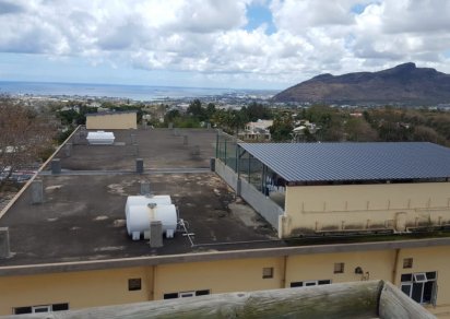 Bâtiment commercial - 3070 m²