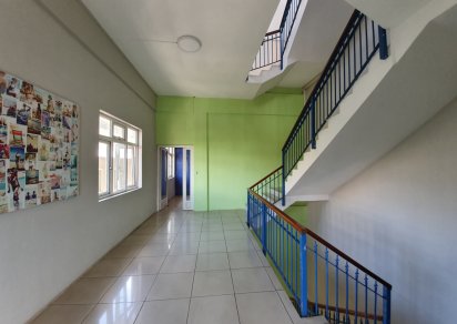 Bâtiment commercial - 3070 m²
