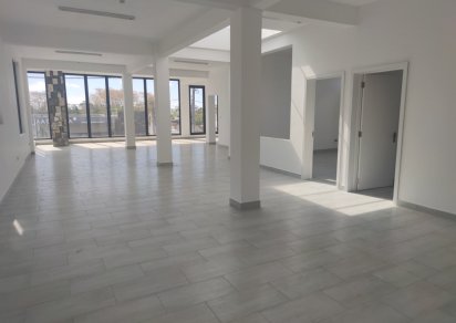 Bâtiment commercial - 309 m²