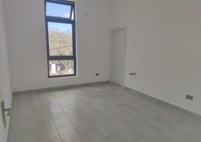 Bâtiment commercial - 309 m²