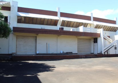 Bâtiment commercial - 3400 m²