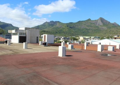 Bâtiment commercial - 3400 m²